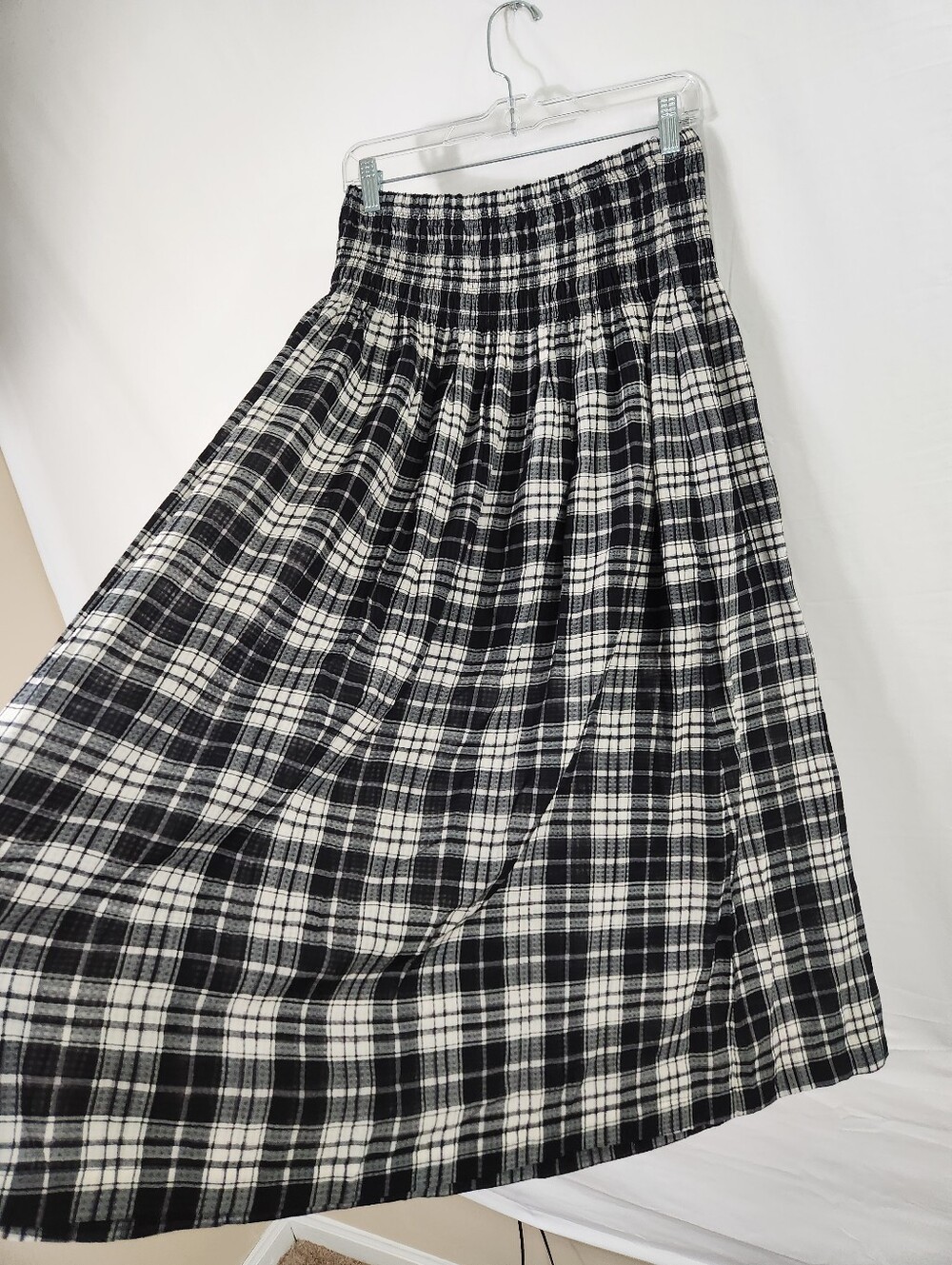 Madewell Smocked Plaid Midi Skirt - Picture 4 of 8